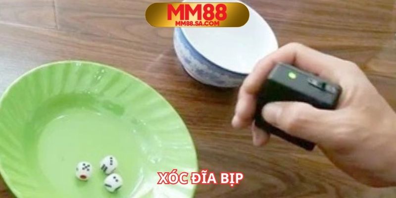 xóc dĩa bịp